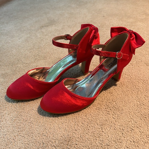 Badgley Mischka Satin Bow heels - Picture 3 of 6